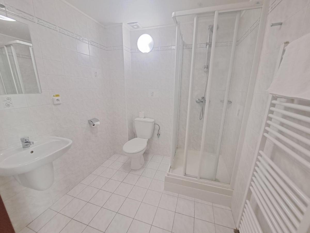 Hasicsky Hotel Přibyslav Buitenkant foto