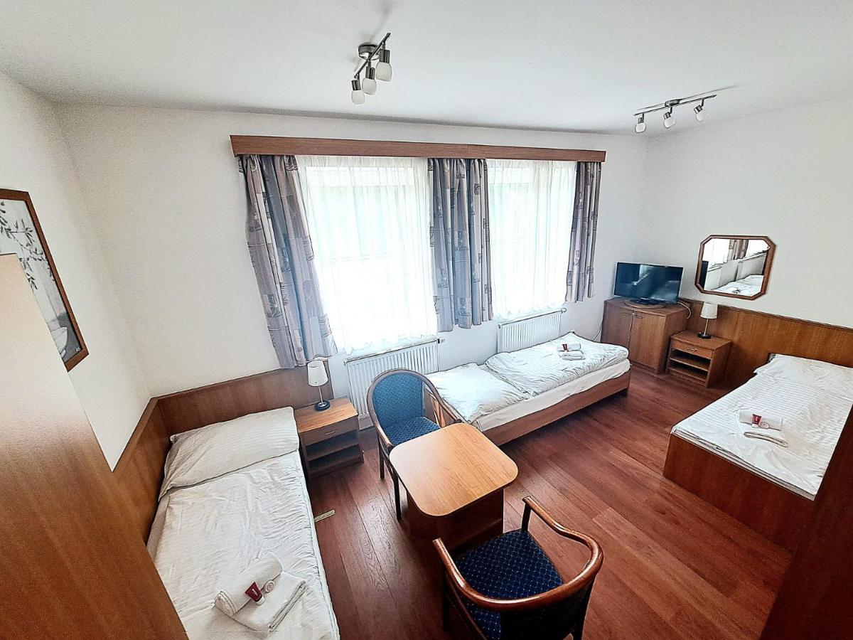 Hasicsky Hotel Přibyslav Buitenkant foto